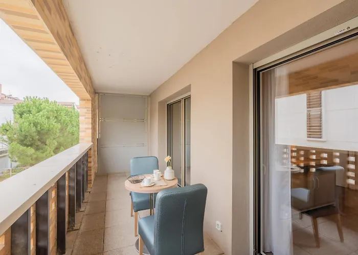 Quality Ponts Jumeaux Appart hôtel 3*